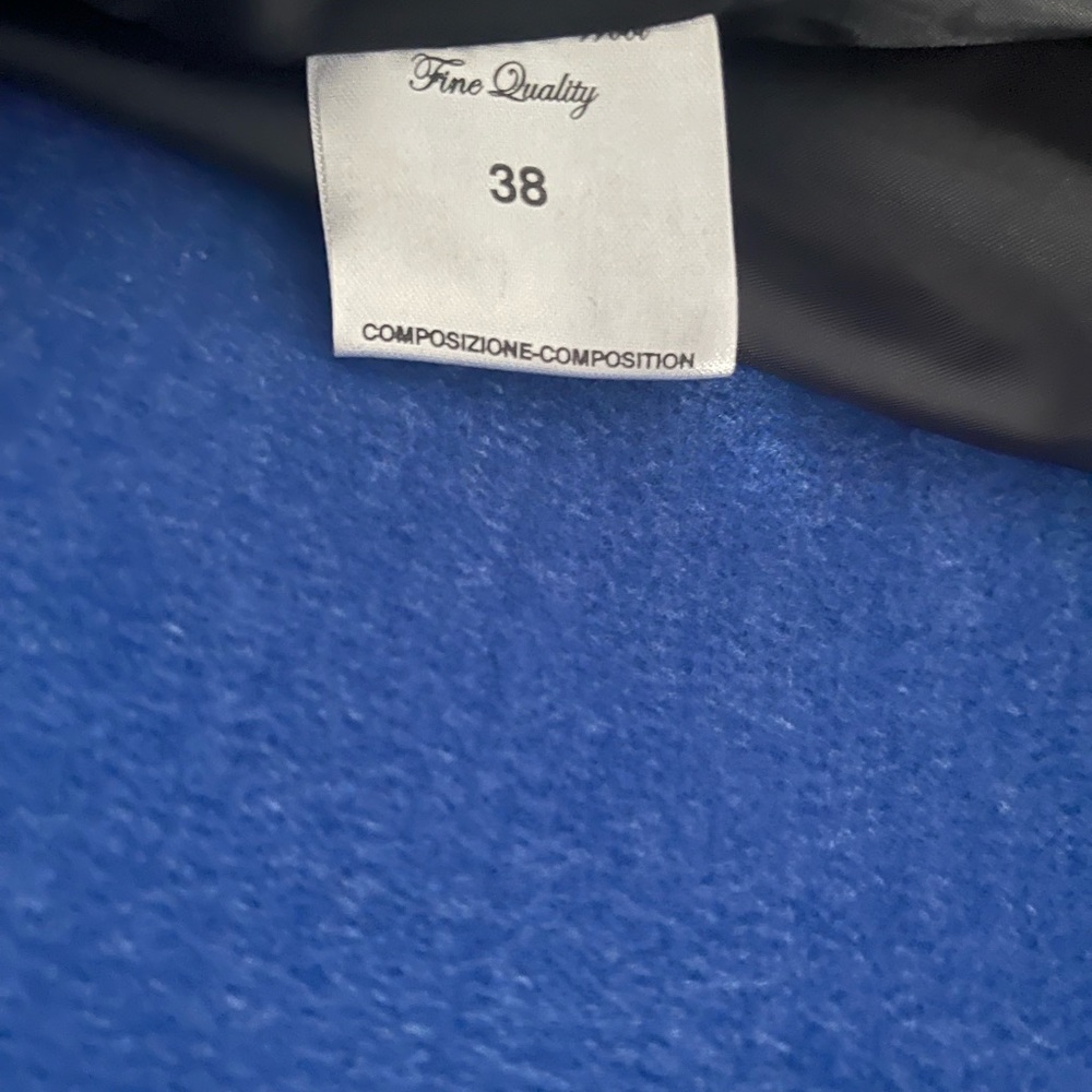 Coat - Picture 6 of 8